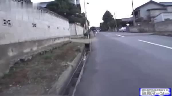 日本老片-真实尾随强奸系列4